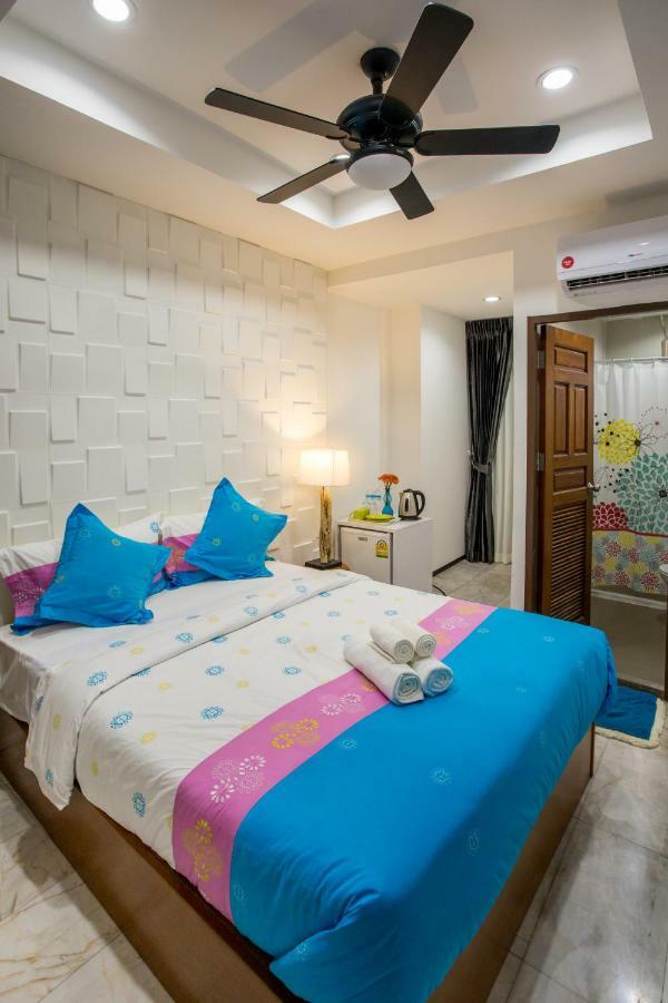 Nine Plus Loft Bangkok Exterior photo