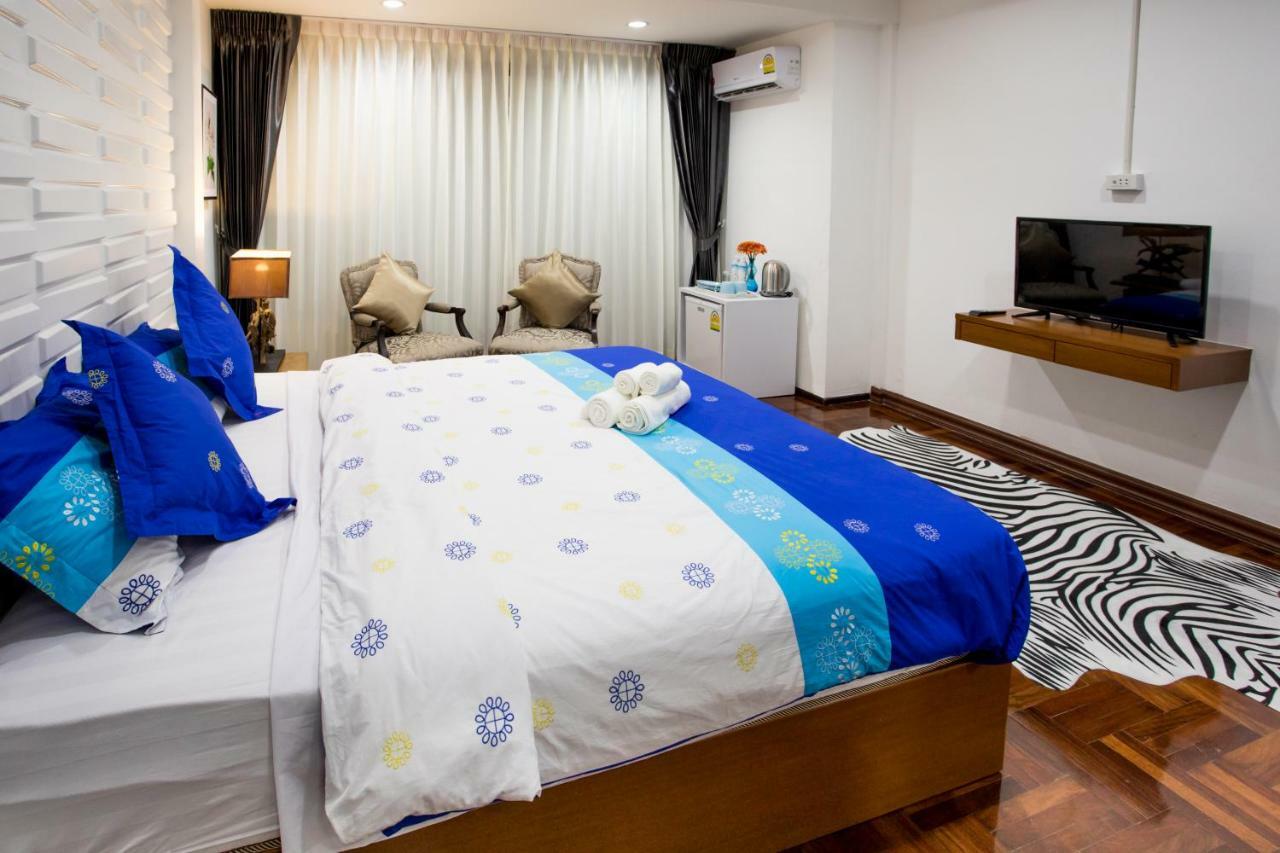 Nine Plus Loft Bangkok Exterior photo