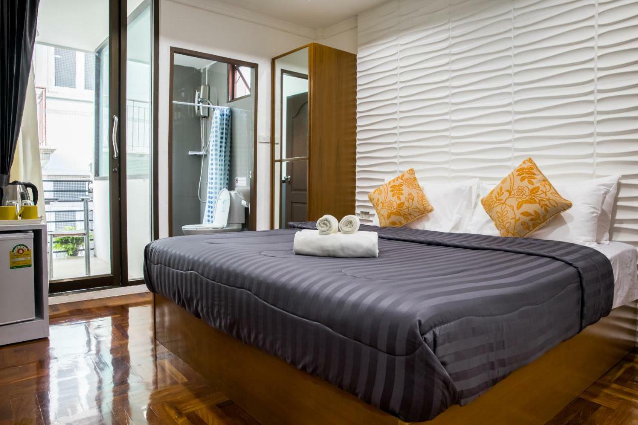 Nine Plus Loft Bangkok Exterior photo